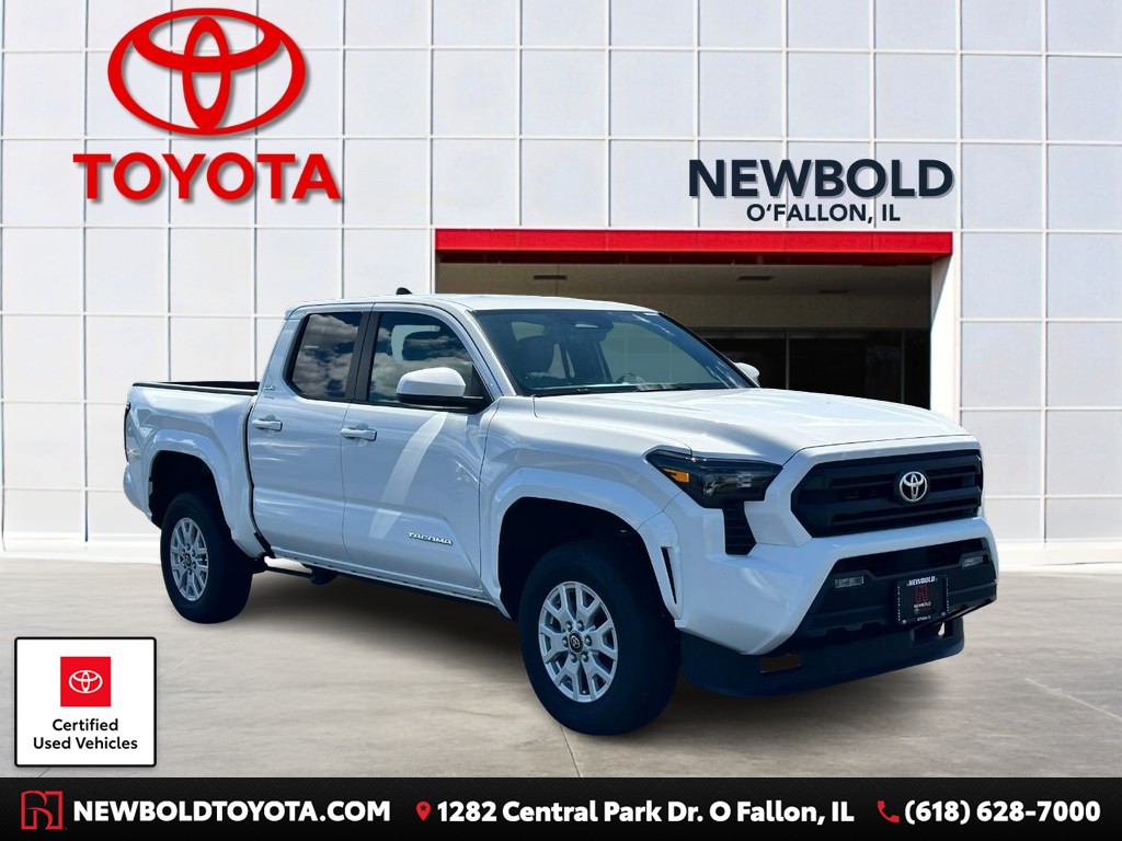 Toyota Tacoma 4WD Vehicle Full-screen Gallery Image 01