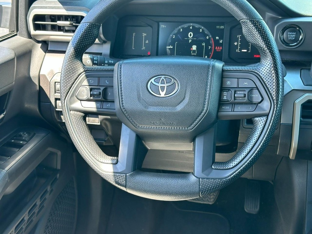 Toyota Tacoma 4WD Vehicle Full-screen Gallery Image 12