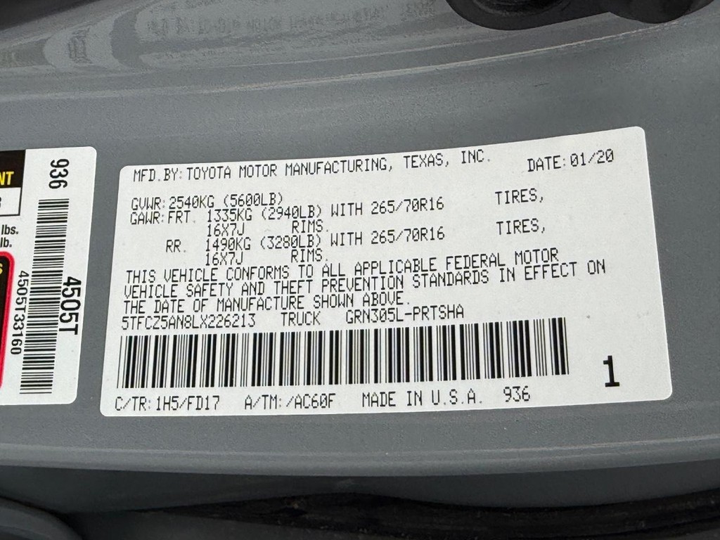 Toyota Tacoma 4WD Vehicle Full-screen Gallery Image 25