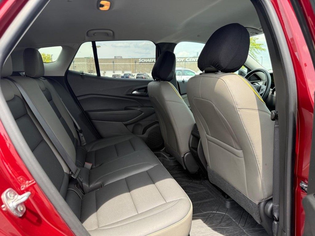 Chevrolet Trax Vehicle Full-screen Gallery Image 11
