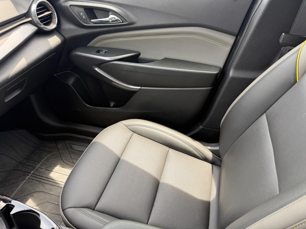 Chevrolet Trax Vehicle Full-screen Gallery Image 20