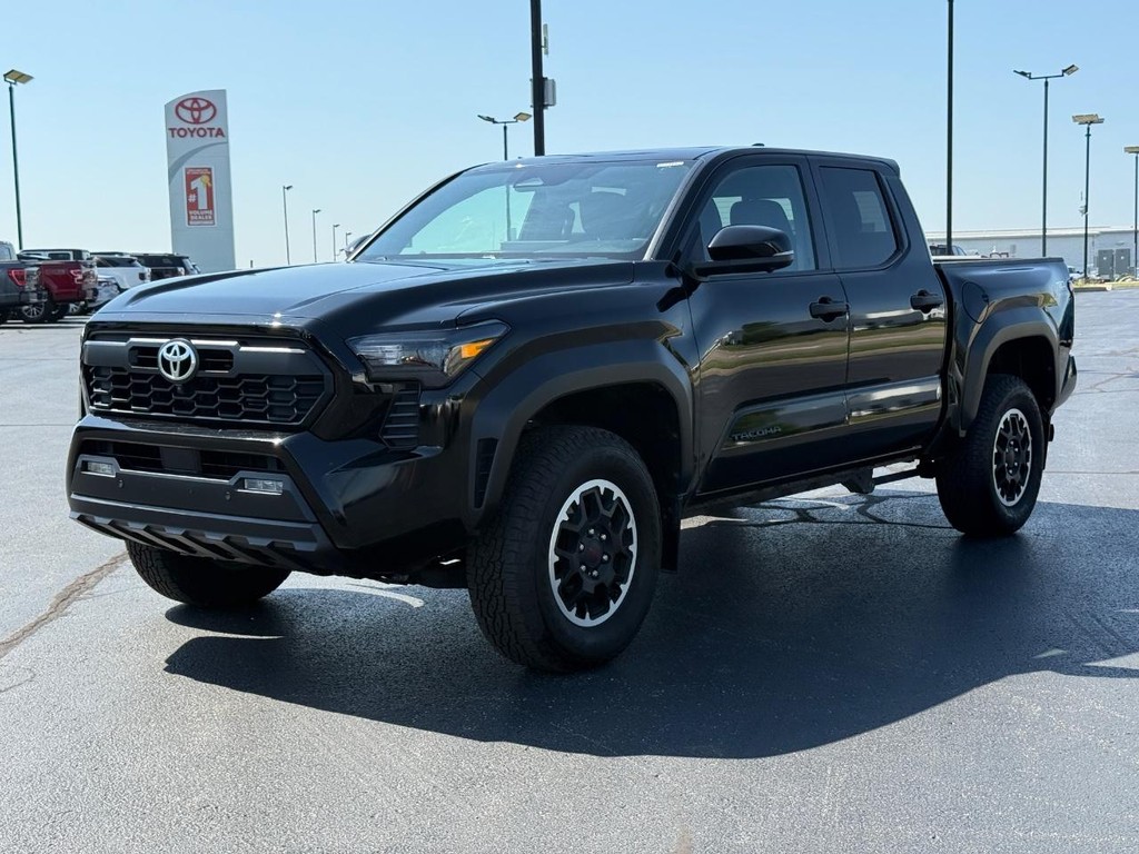Toyota Tacoma 4WD Vehicle Full-screen Gallery Image 09