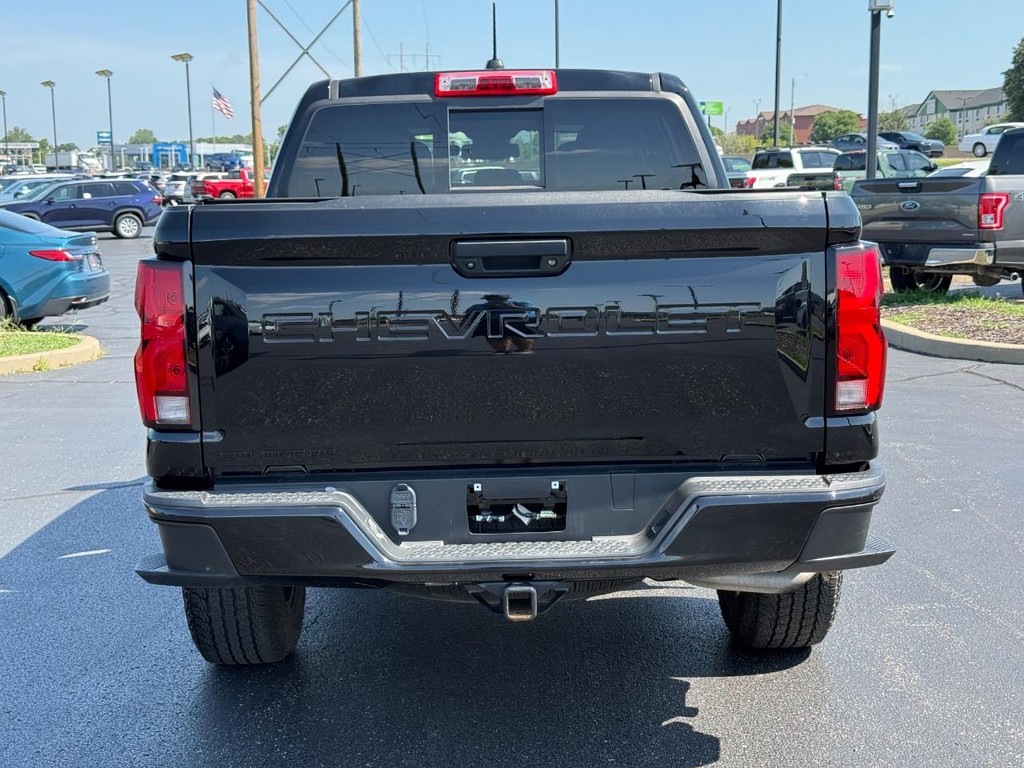 Chevrolet Colorado Vehicle Full-screen Gallery Image 05