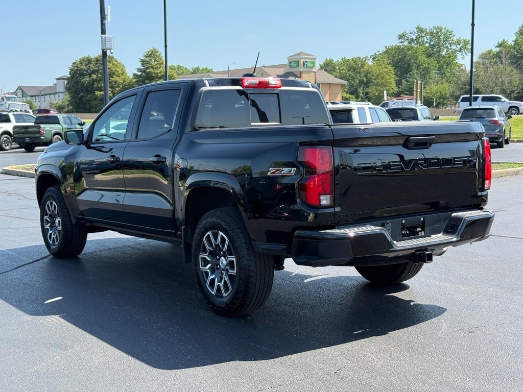 Chevrolet Colorado Vehicle Full-screen Gallery Image 06