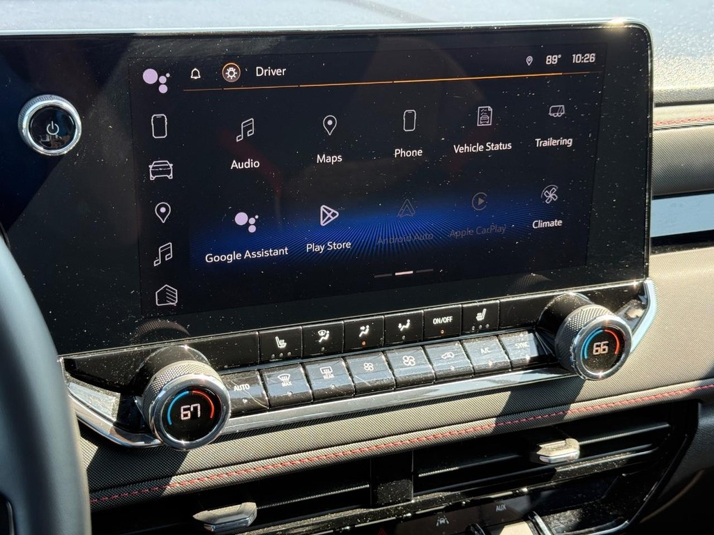Chevrolet Colorado Vehicle Full-screen Gallery Image 15