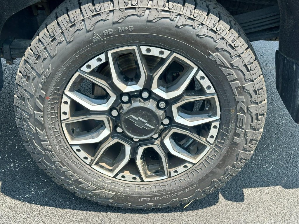 Chevrolet Silverado 2500HD Vehicle Full-screen Gallery Image 08