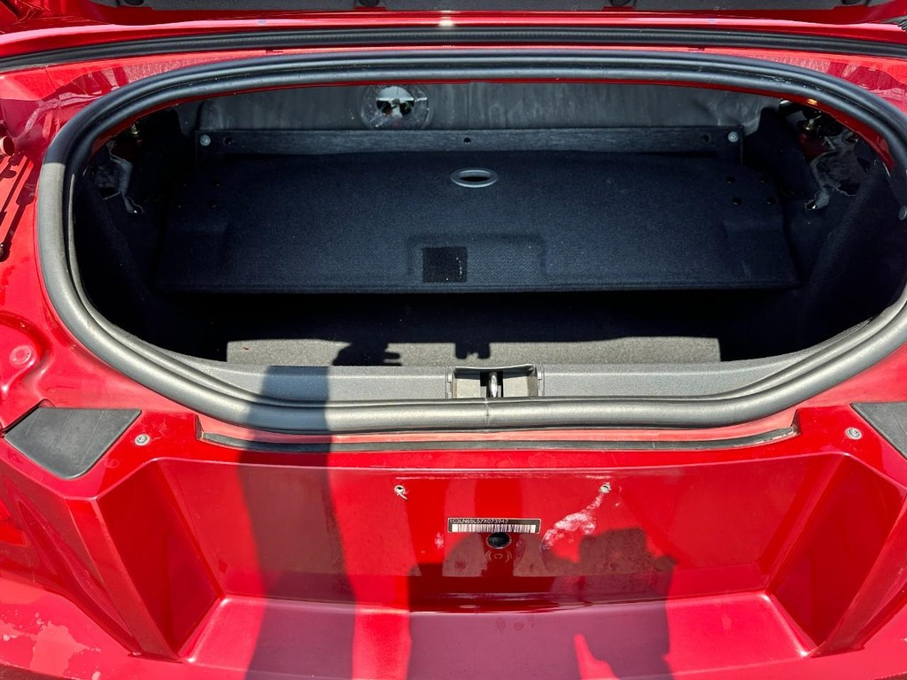 Chrysler Crossfire Vehicle Full-screen Gallery Image 05