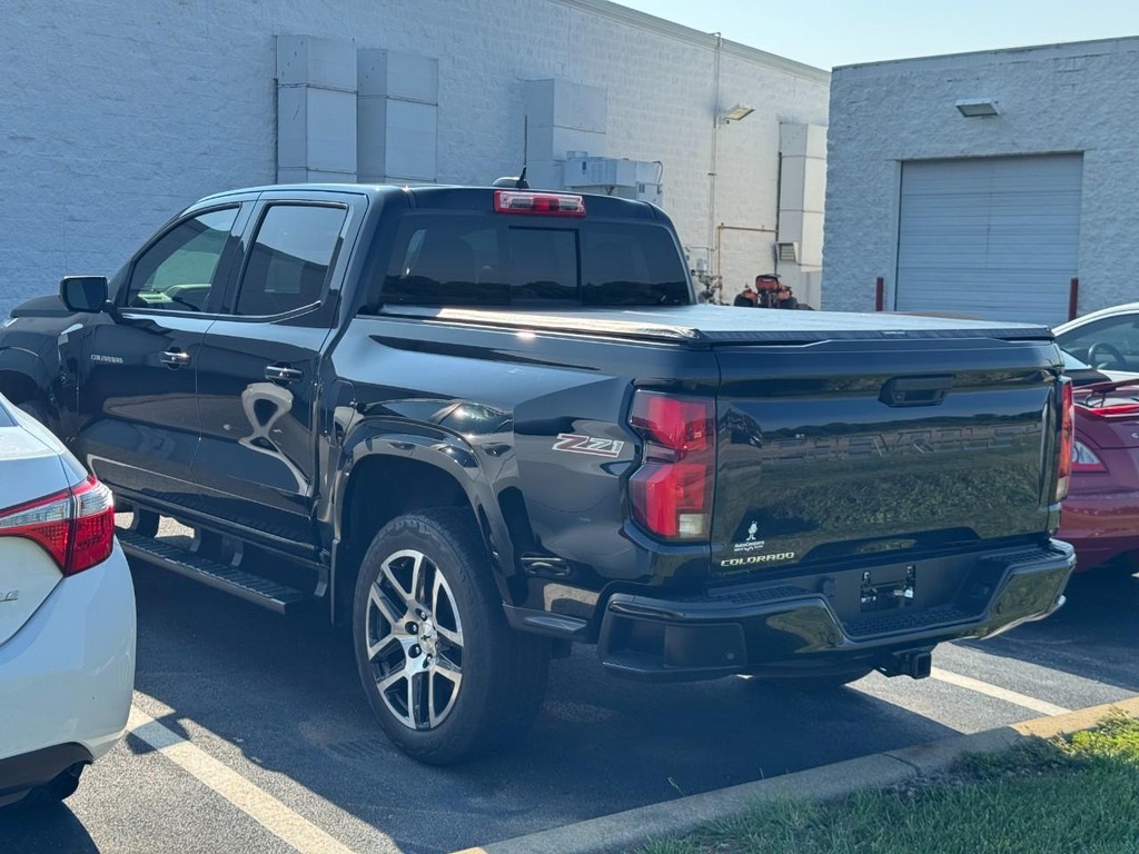 Chevrolet Colorado Vehicle Full-screen Gallery Image 04