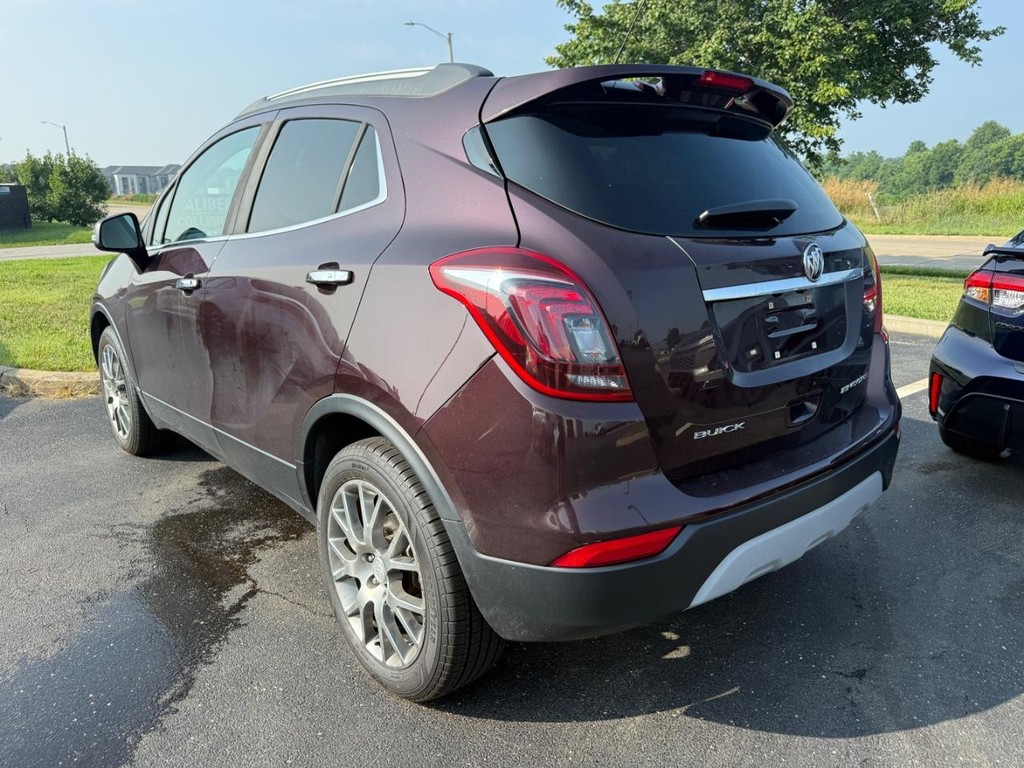 Buick Encore Vehicle Full-screen Gallery Image 03