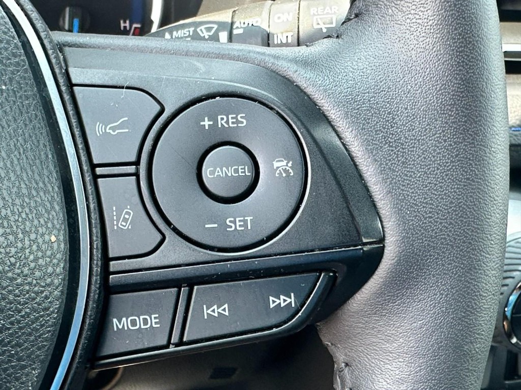 Toyota RAV4 Vehicle Full-screen Gallery Image 20