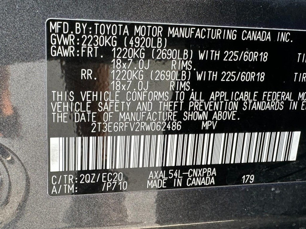 Toyota RAV4 Vehicle Full-screen Gallery Image 24