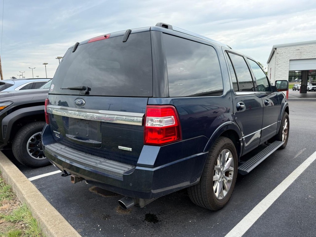 Ford Expedition Vehicle Full-screen Gallery Image 02