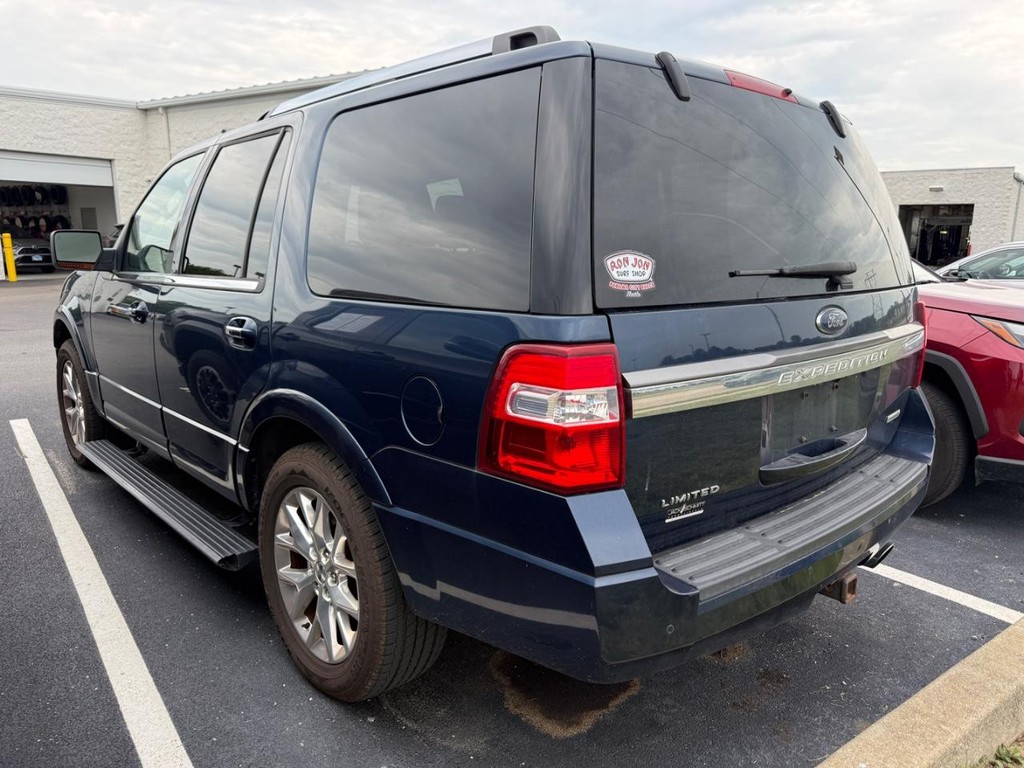 Ford Expedition Vehicle Full-screen Gallery Image 03