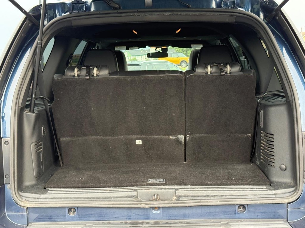 Ford Expedition Vehicle Full-screen Gallery Image 07
