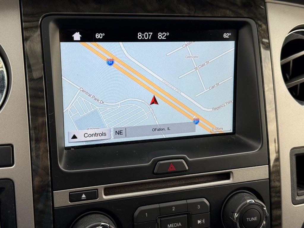 Ford Expedition Vehicle Full-screen Gallery Image 19