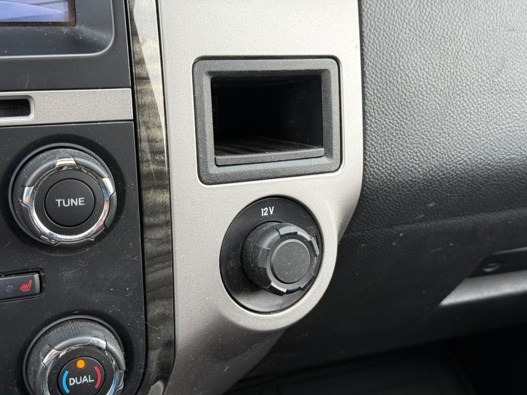 Ford Expedition Vehicle Full-screen Gallery Image 22