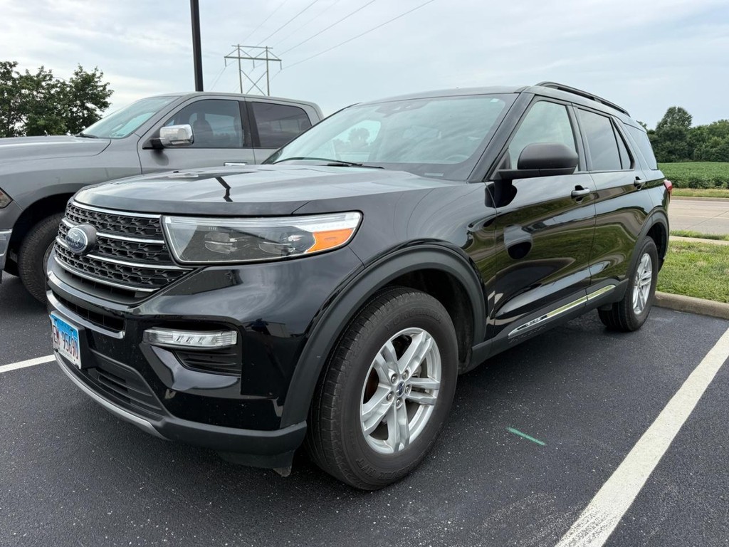 Ford Explorer Vehicle Full-screen Gallery Image 04