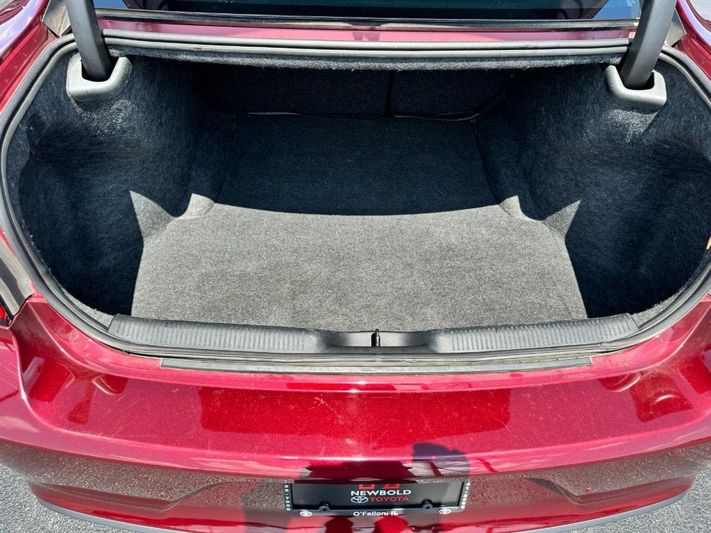 Dodge Charger Vehicle Full-screen Gallery Image 06