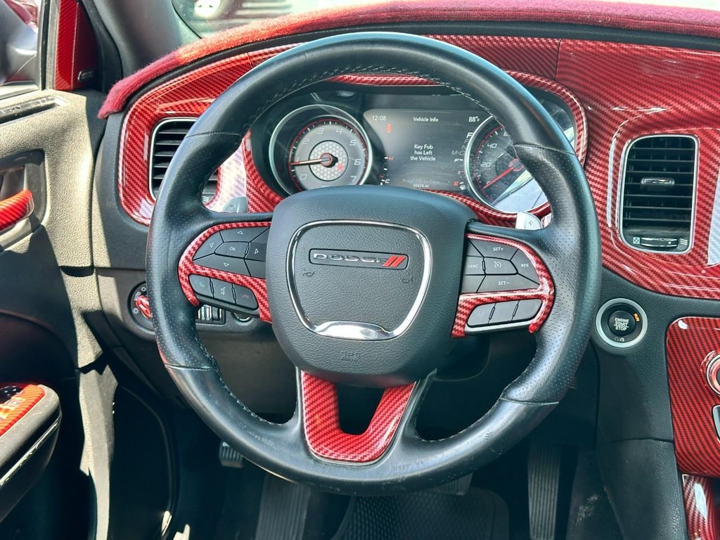 Dodge Charger Vehicle Full-screen Gallery Image 13