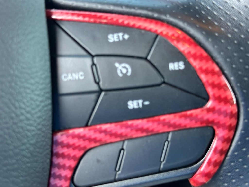 Dodge Charger Vehicle Full-screen Gallery Image 20