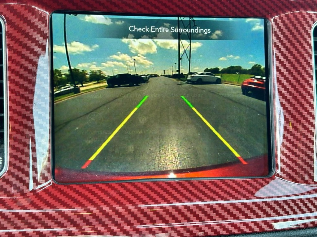 Dodge Charger Vehicle Full-screen Gallery Image 22