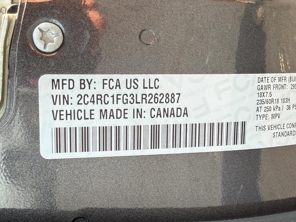 Chrysler Pacifica Vehicle Full-screen Gallery Image 27