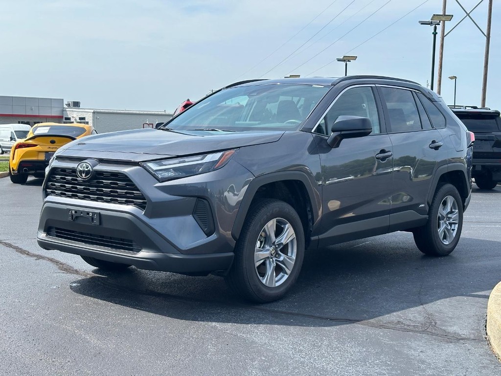 Toyota RAV4 Vehicle Full-screen Gallery Image 09