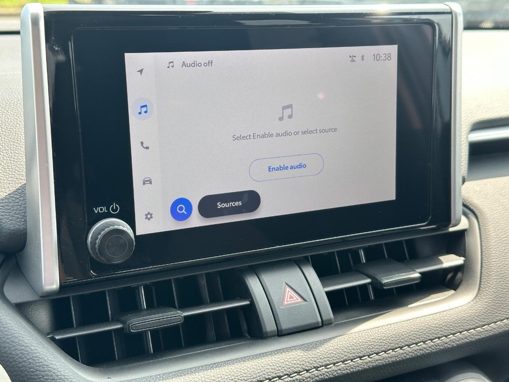 Toyota RAV4 Vehicle Full-screen Gallery Image 15