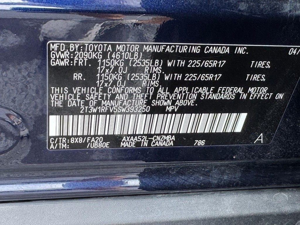 Toyota RAV4 Vehicle Full-screen Gallery Image 16