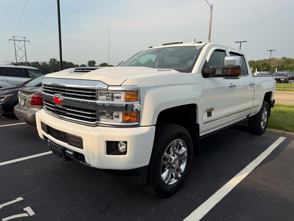 Chevrolet Silverado 2500HD Vehicle Full-screen Gallery Image 04