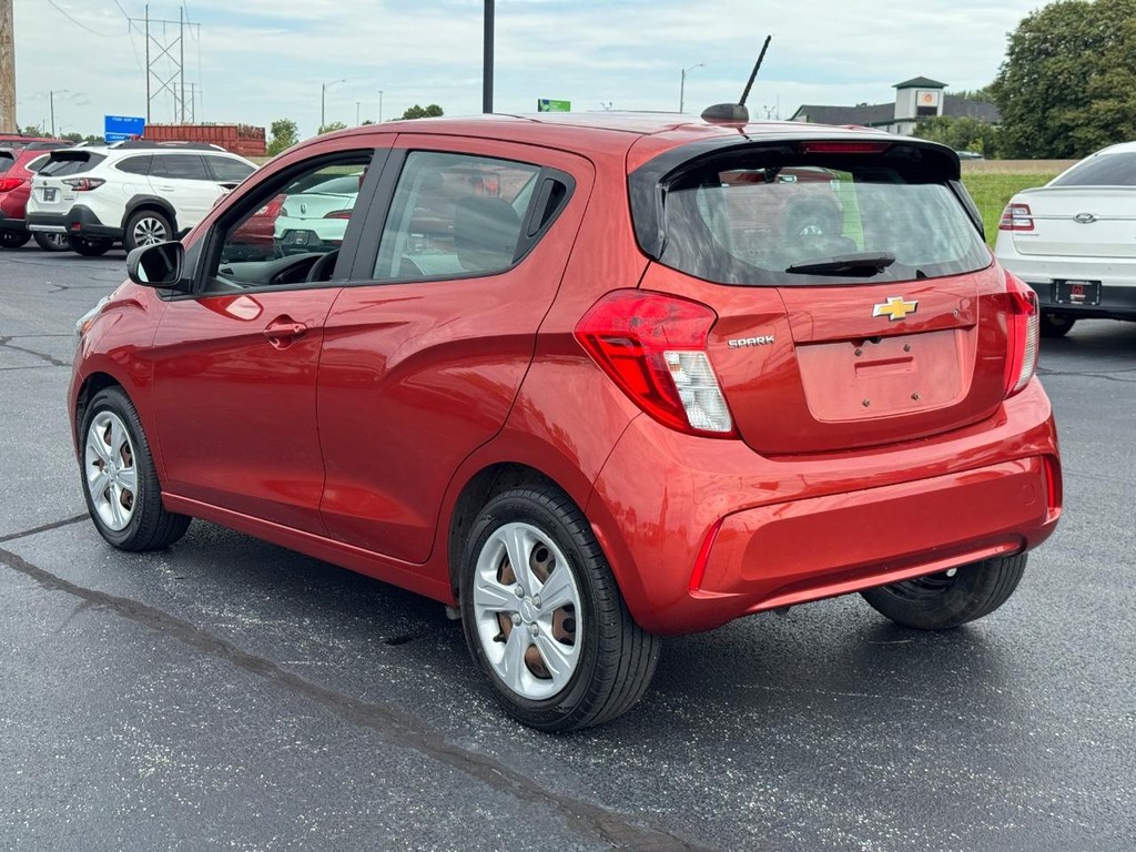 Chevrolet Spark Vehicle Full-screen Gallery Image 06
