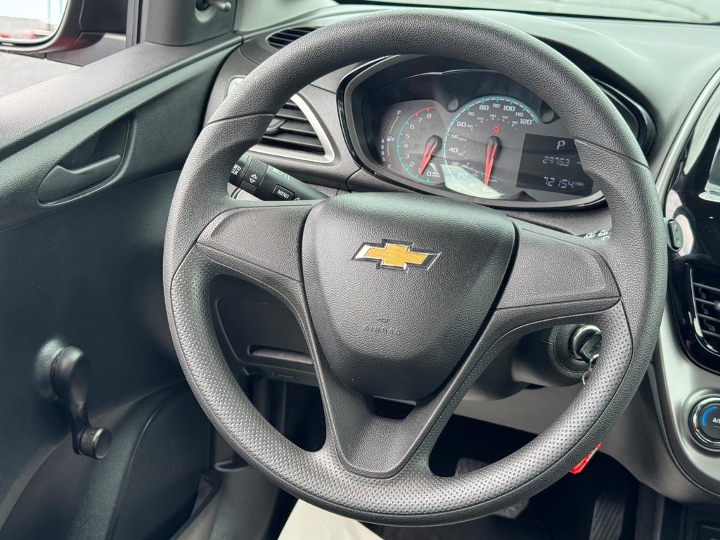 Chevrolet Spark Vehicle Full-screen Gallery Image 11