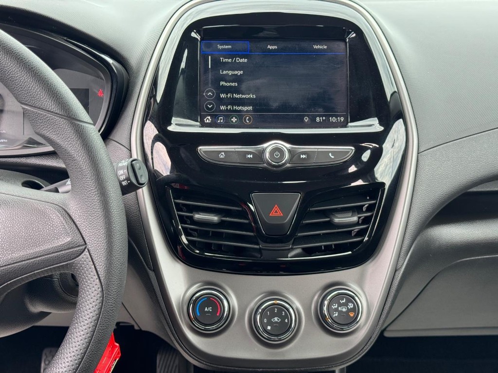 Chevrolet Spark Vehicle Full-screen Gallery Image 12