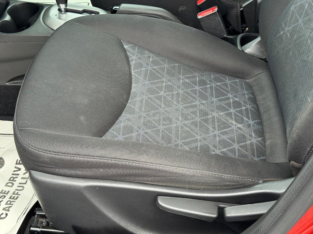 Chevrolet Spark Vehicle Full-screen Gallery Image 17