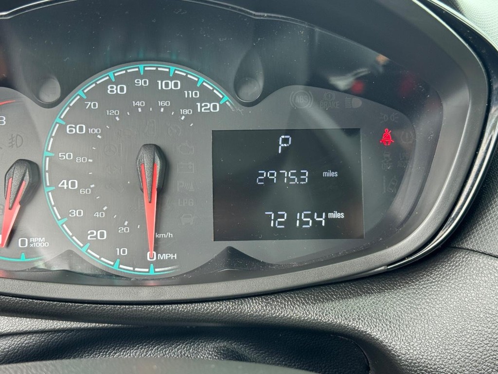 Chevrolet Spark Vehicle Full-screen Gallery Image 19