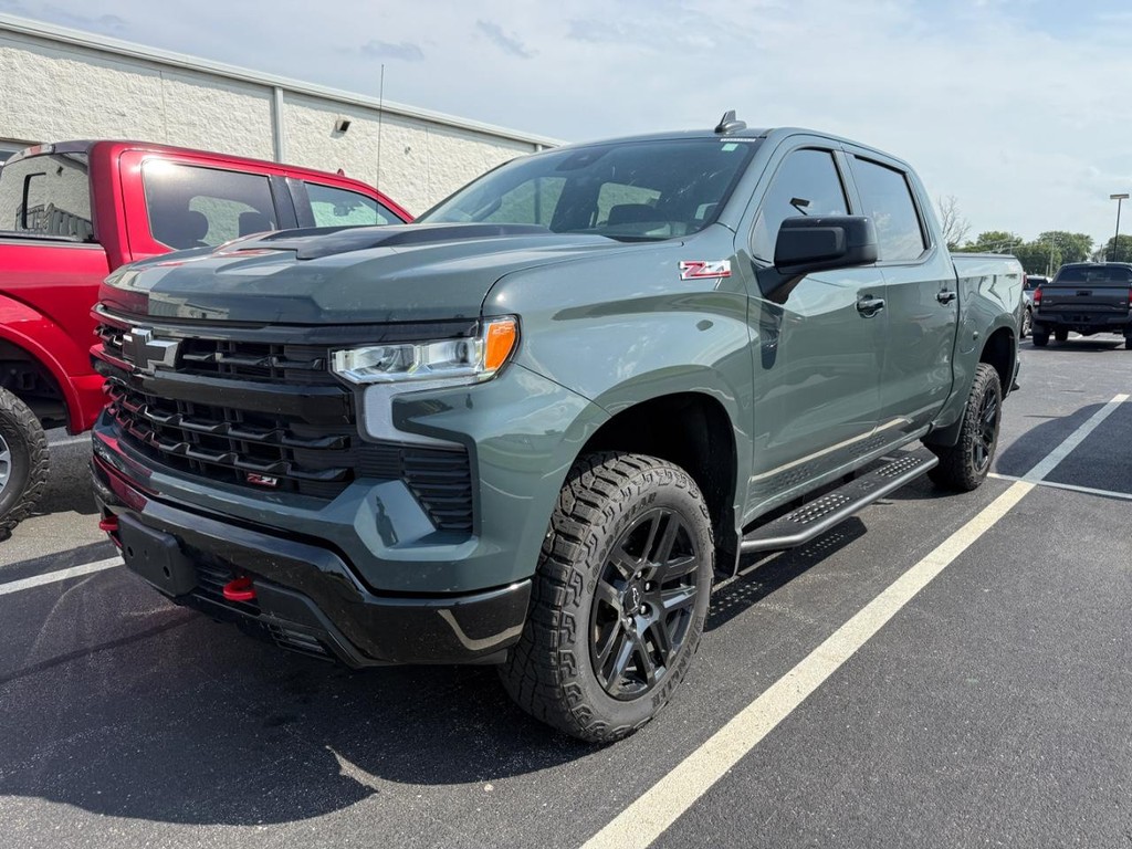 Chevrolet Silverado 1500 Vehicle Full-screen Gallery Image 04