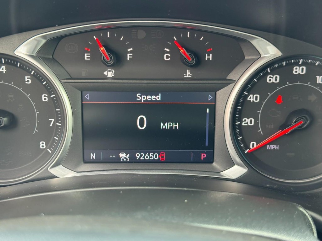 Chevrolet Equinox Vehicle Full-screen Gallery Image 23