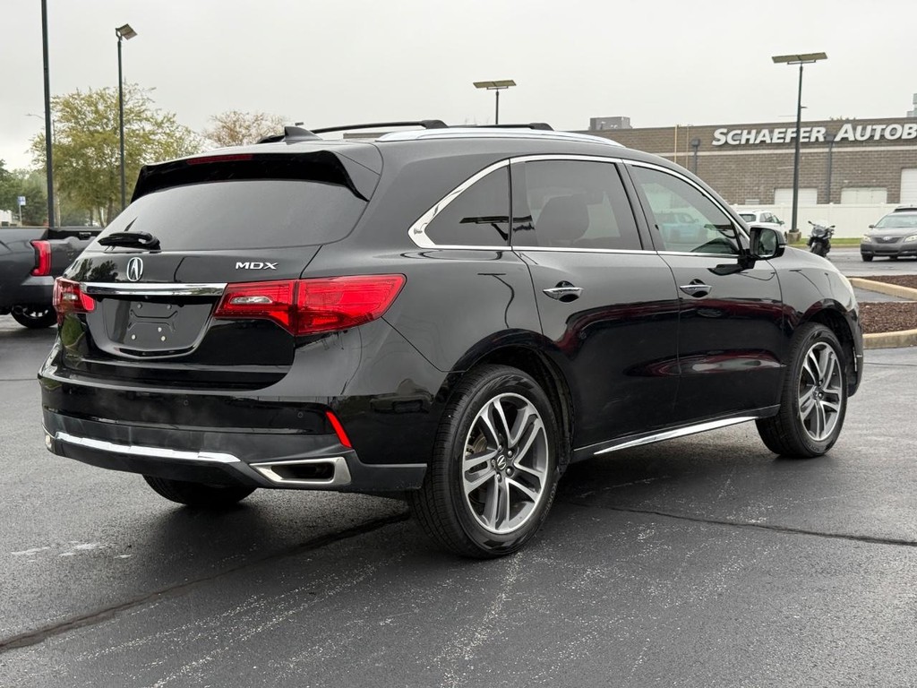 Acura MDX Vehicle Full-screen Gallery Image 04
