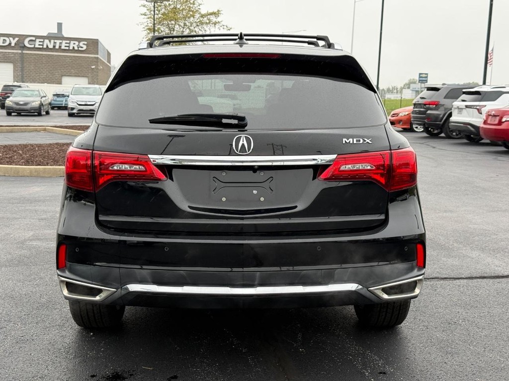 Acura MDX Vehicle Full-screen Gallery Image 05
