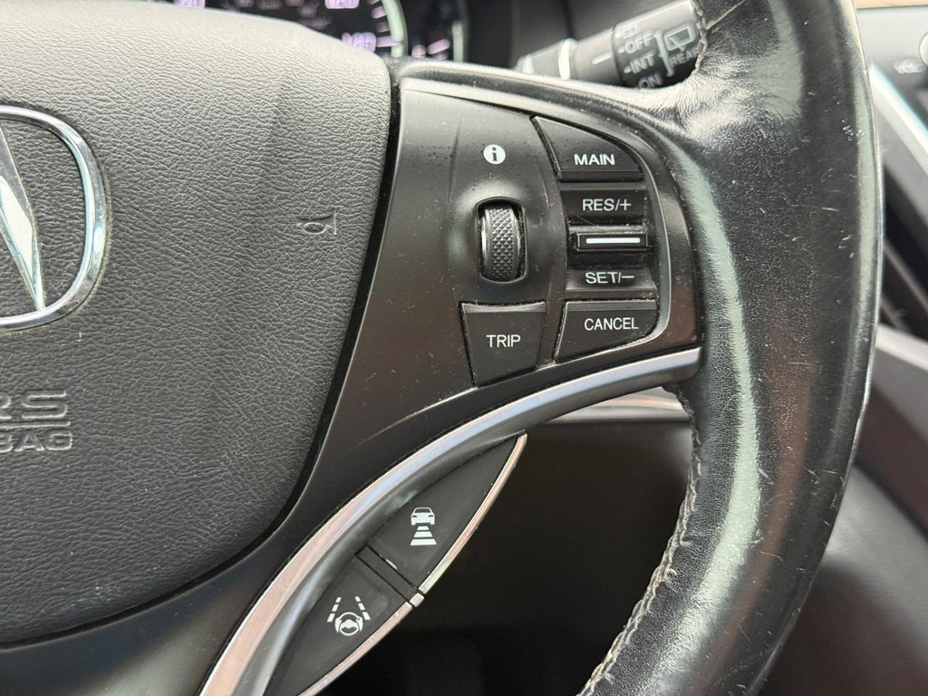 Acura MDX Vehicle Full-screen Gallery Image 17