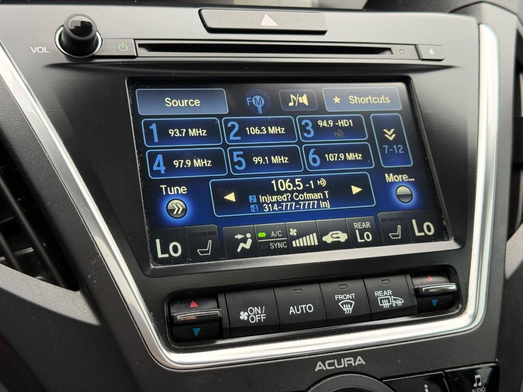 Acura MDX Vehicle Full-screen Gallery Image 21