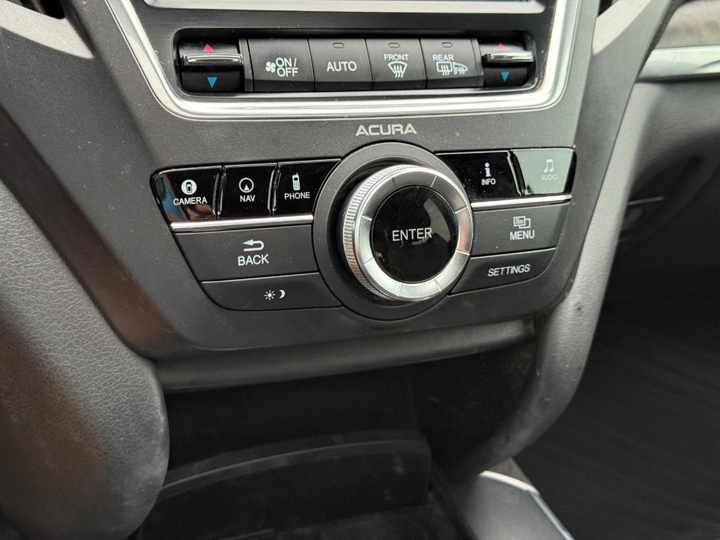 Acura MDX Vehicle Full-screen Gallery Image 22