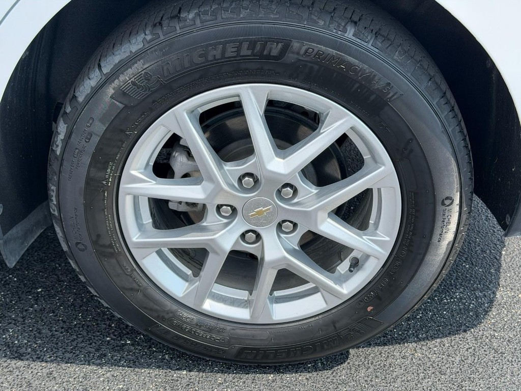 Chevrolet Equinox Vehicle Full-screen Gallery Image 06