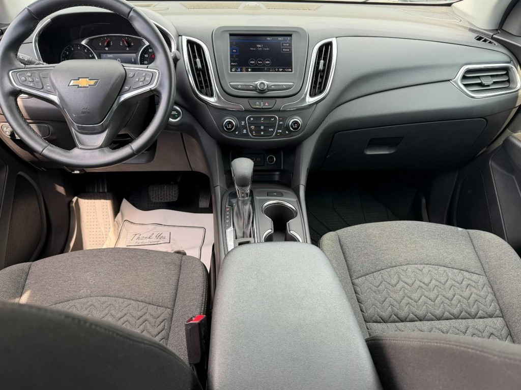 Chevrolet Equinox Vehicle Full-screen Gallery Image 11
