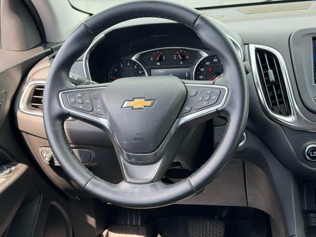 Chevrolet Equinox Vehicle Full-screen Gallery Image 12