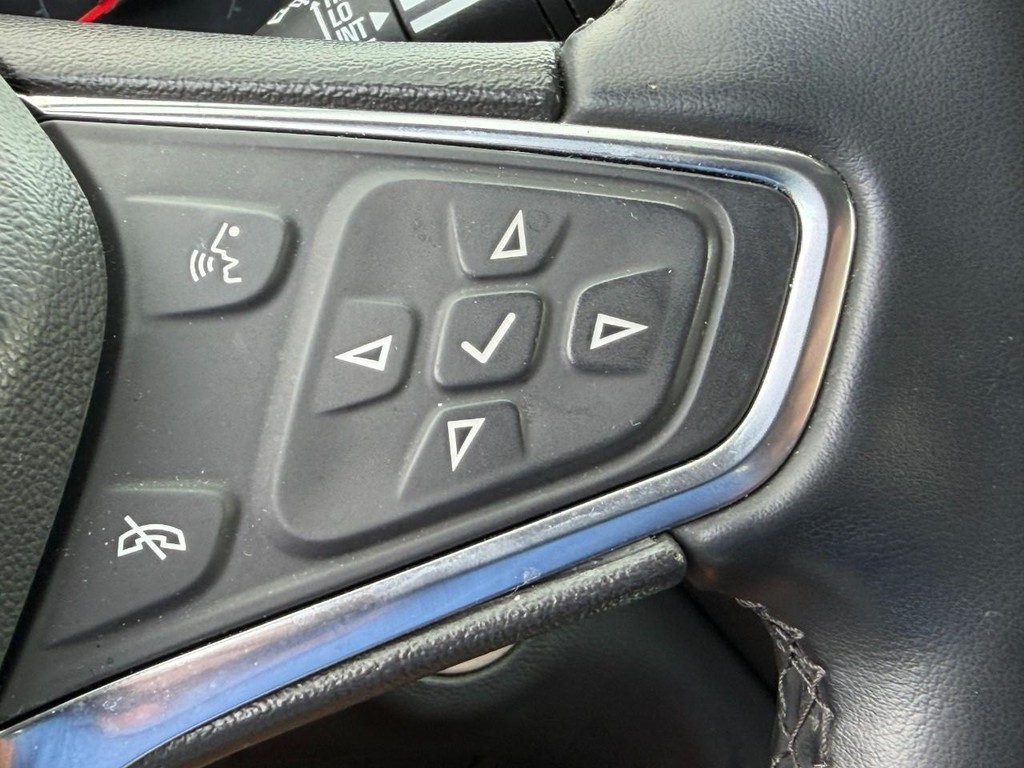 Chevrolet Equinox Vehicle Full-screen Gallery Image 19