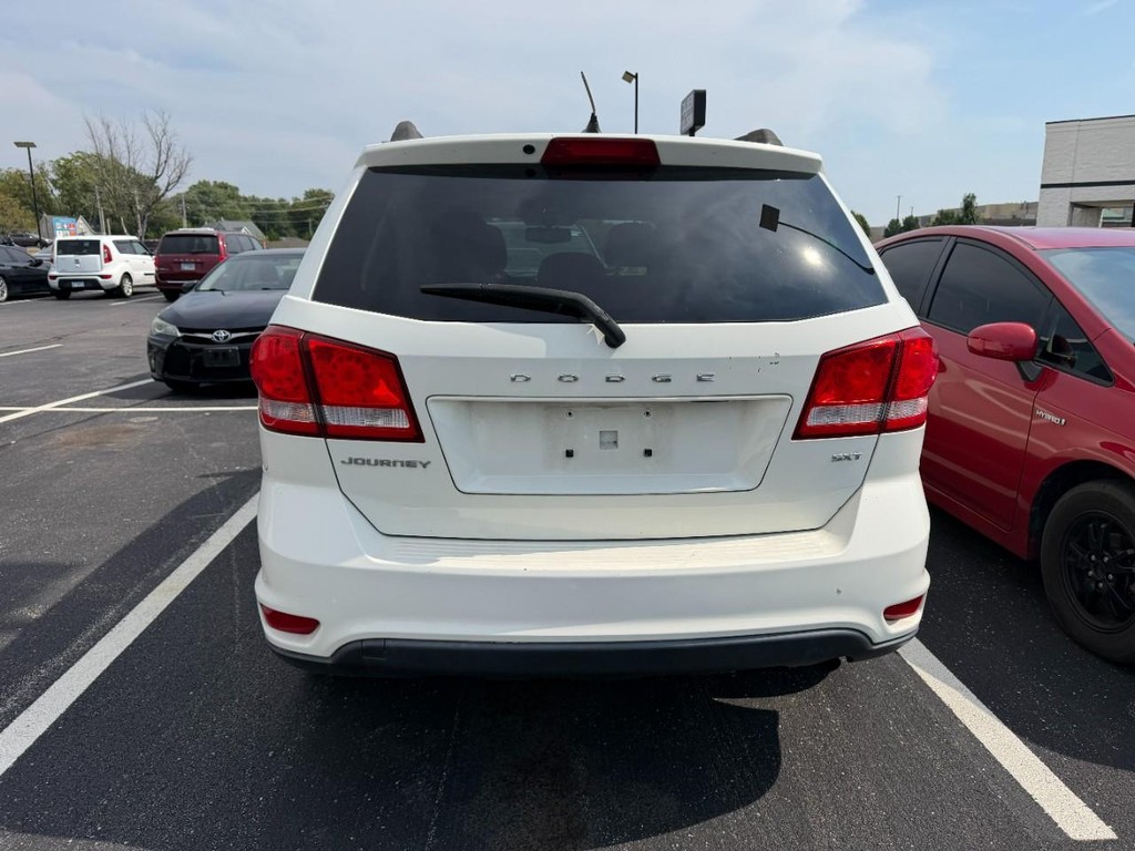 Dodge Journey Vehicle Full-screen Gallery Image 03