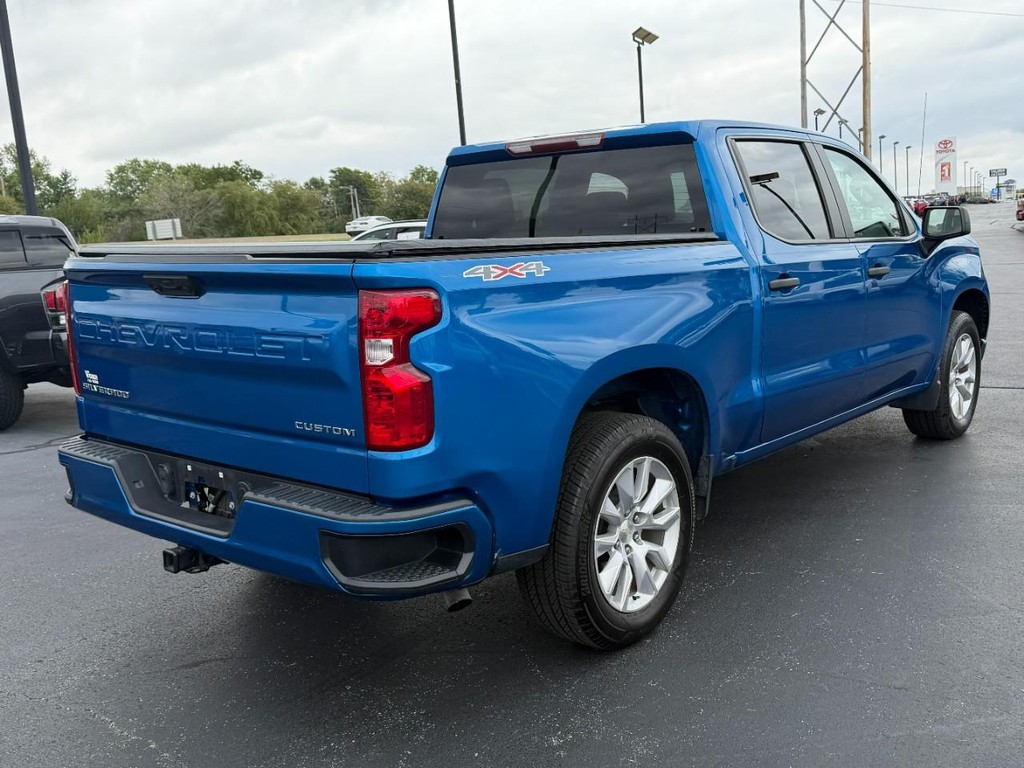 Chevrolet Silverado 1500 Vehicle Full-screen Gallery Image 03