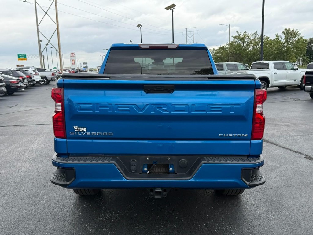 Chevrolet Silverado 1500 Vehicle Full-screen Gallery Image 04