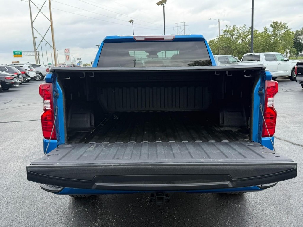 Chevrolet Silverado 1500 Vehicle Full-screen Gallery Image 05